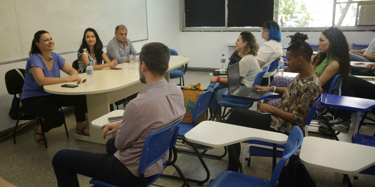 Gestores municipais apresentam, em evento na UFF, experiência de estágio na Prefeitura de Niterói