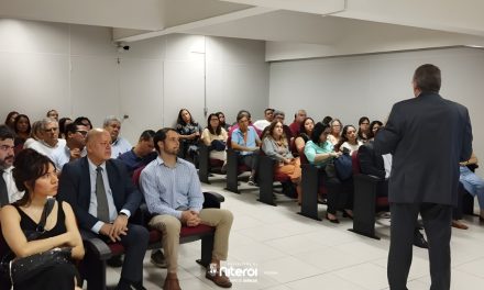 Secretário Cesar Augusto Barbiero conduz palestra sobre Ética na Administração Pública 