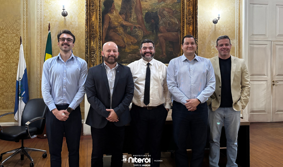 Secretaria de Fazenda recebe representantes do Banco Banestes