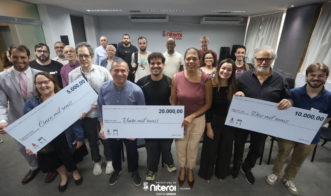 NitNota Cidadã celebra entrega simbólica dos prêmios aos contribuintes sorteados