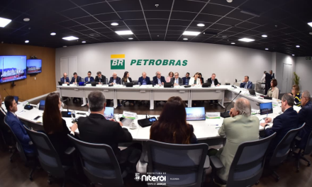 Secretário de Fazenda participa de reunião com a presidente da Petrobras e representantes do setor